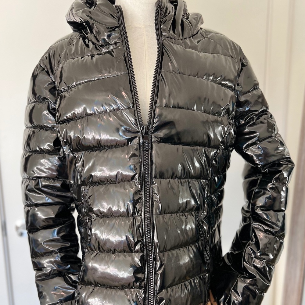 GUESS XL Shiny Vinyl Puffer Jacket